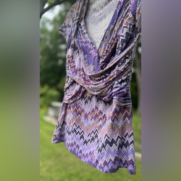 Purple Funky Print Top XS Jennifer Lopez Stretchy Soft Fun Short Sleeve Shirt - Picture 7 of 12